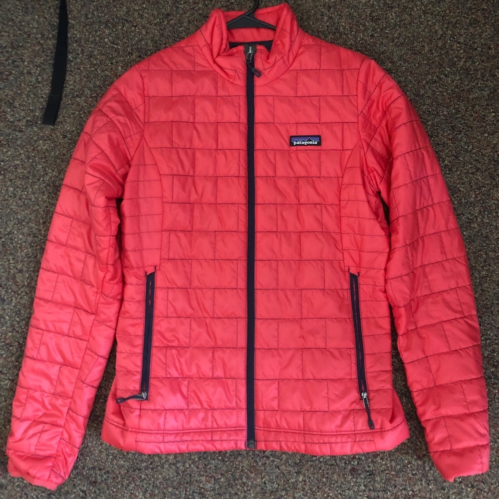 Patagonia Womens nano puff jacket size small